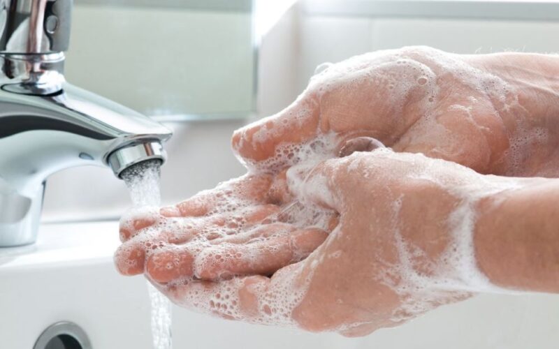 oms lavarsi mani correttamente coronavirus