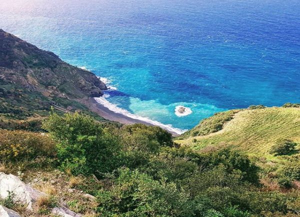 Cala Janculla vista dal sentiero del Tracciolino