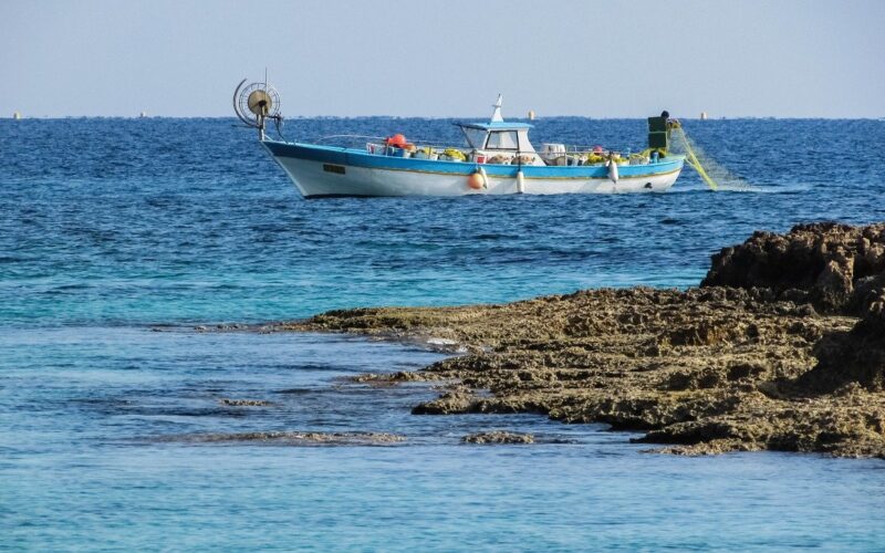 nave mare barca pesca