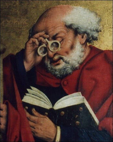nel polittico di Rothenburg, dipinto da herlin nel 1466 compaiono personaggi che indossano gli occhiali