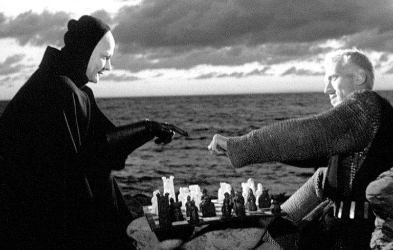 Un fotogramma dal film "Il settimo sigillo", di Ingmar Bergman