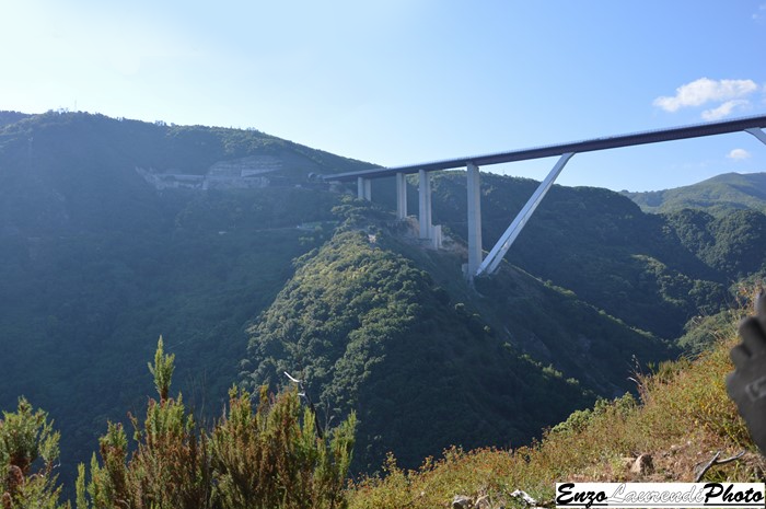 Bagnara Calabra, sentiero di Monte Cocuzzo, ponte dell'autostrada.