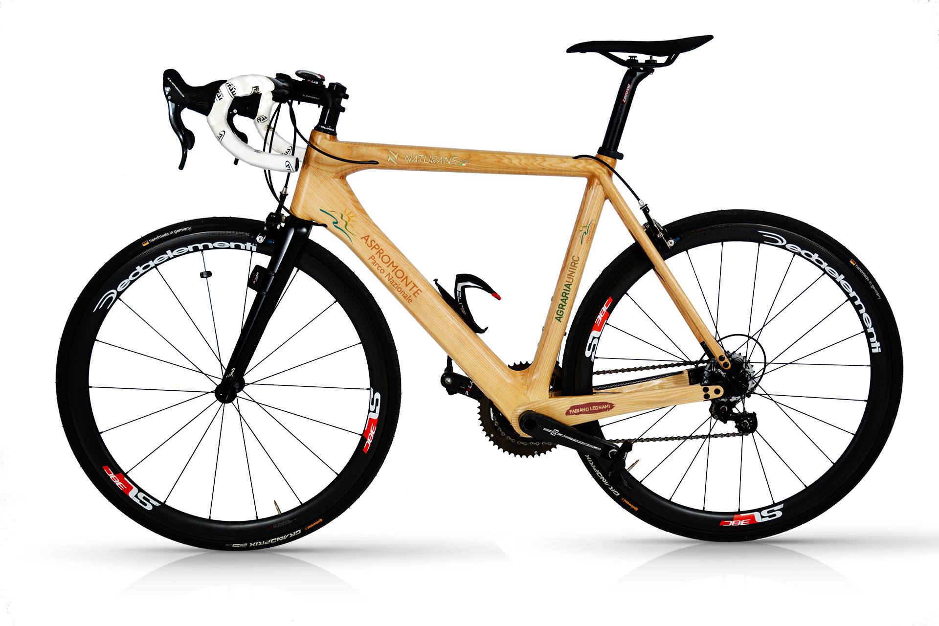 La bicicletta di legno costruita con il Castagno dell'Aspromonte