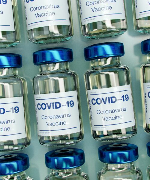 Un vaccino obbligatorio è possibile? Cosa dice la Costituzione