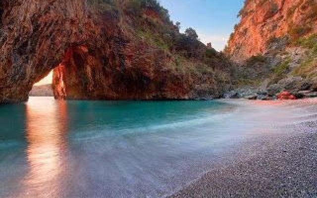 spiaggia dell'arco magno a san nicola arcella