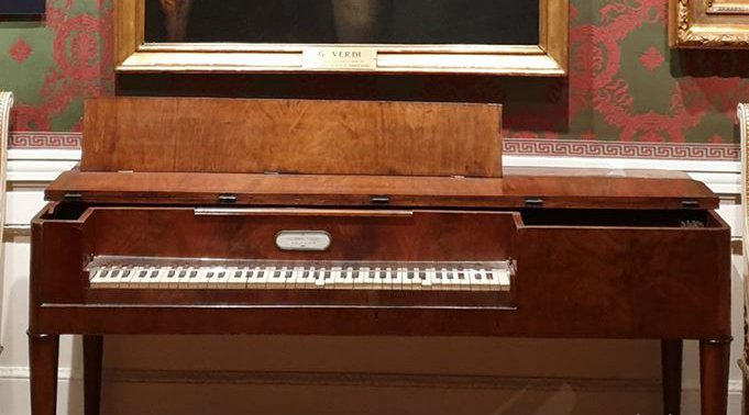 Giuseppe Verdi, il fortepiano e la calza ricamata