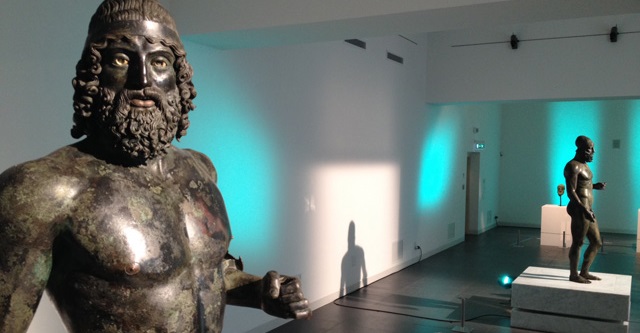 Bronzi di Riace presso il Museo archeologico di Reggio Calabria